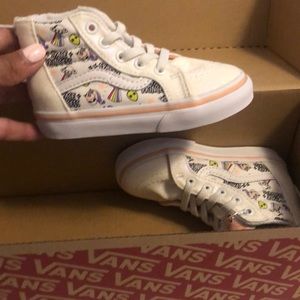 Brand new white girls sneakers size 6.5